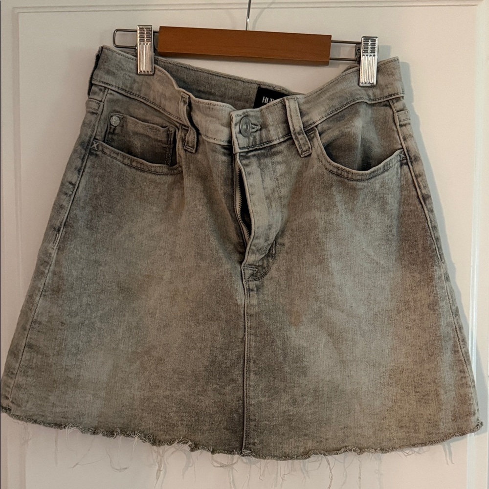 Hudson distressed gray skirt